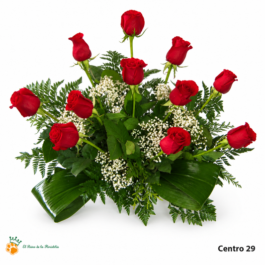 Centro de Flores nº29 con rosas rojas, pequeñas flores blancas y follaje verde sobre fondo blanco y logo de la tienda.